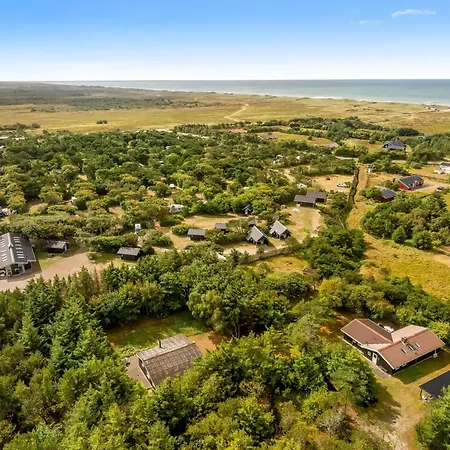 Modernized With Wood-burning Stove And Covered Terrace In Klitmoller *